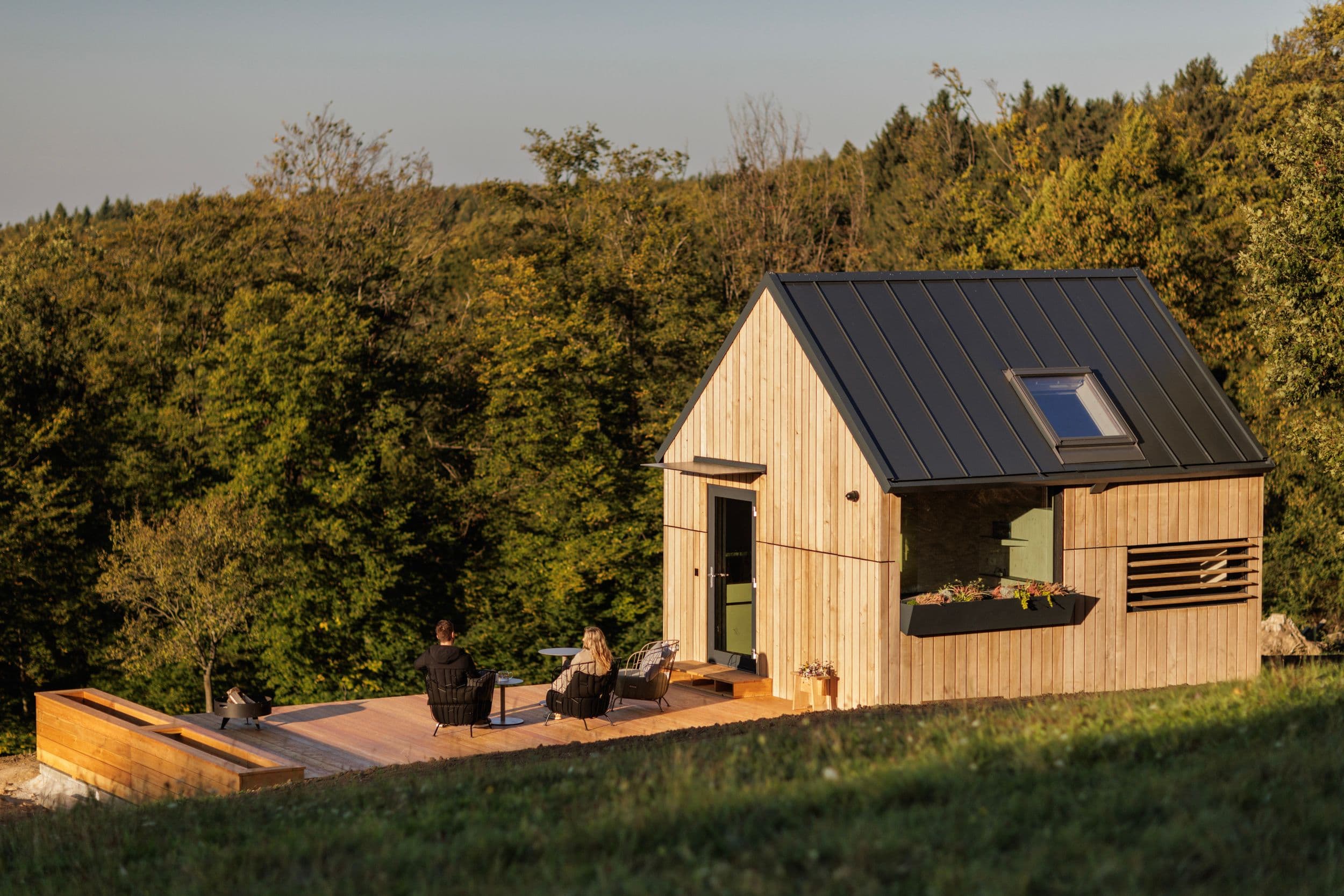 Ulita se sedlovou střechou 1
